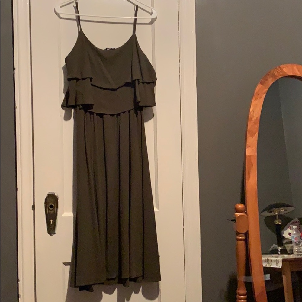 Dress - Picture 2 of 3